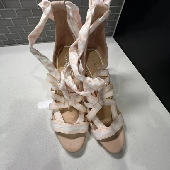 Gianni Bini Heel Strap Sandals Size 10 - Picture 7 of 12